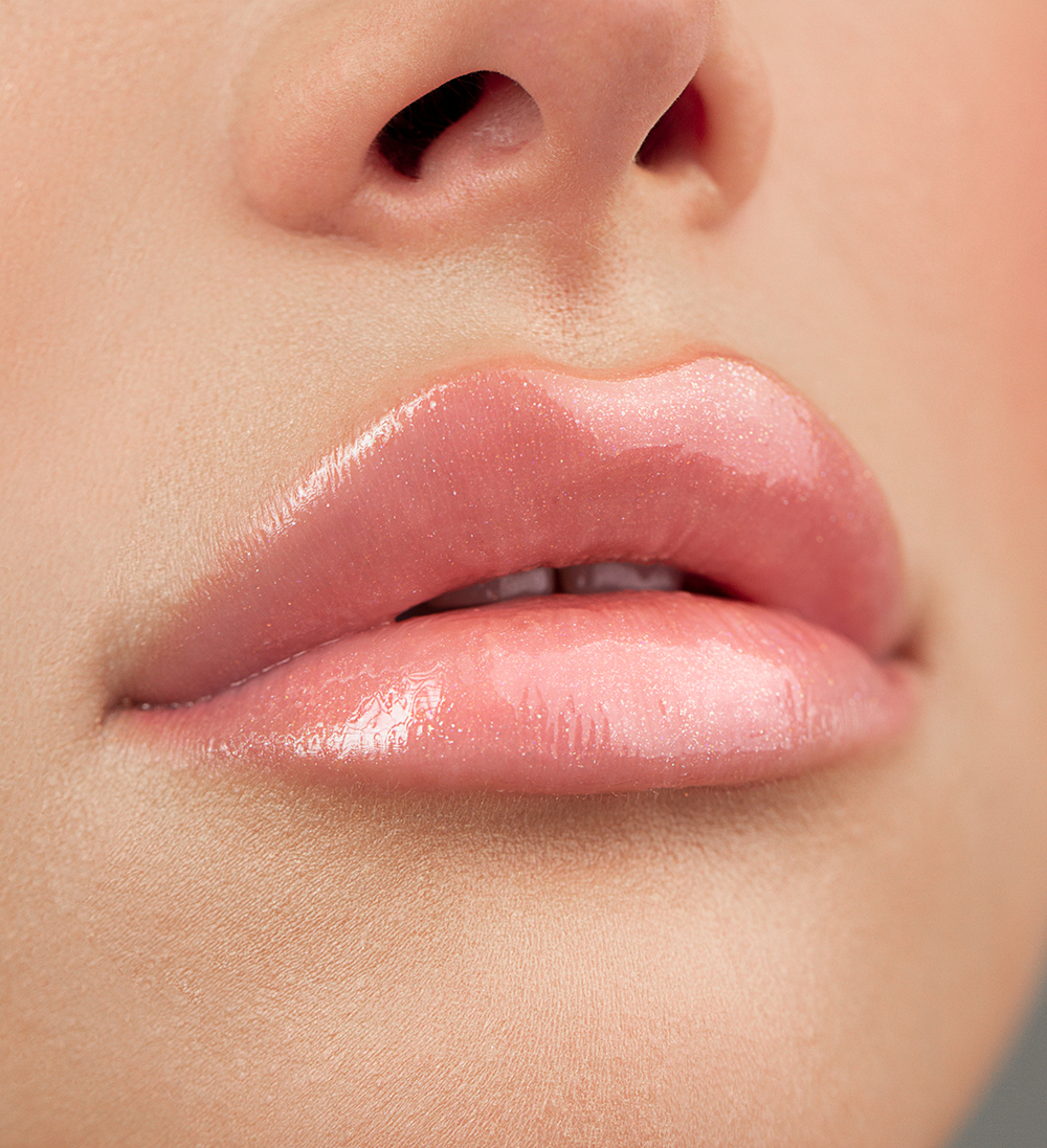 LuxVisage Блеск для губ с эффектом объёма Icon Lips Тон 504 Dusty Rose 3,4 мл