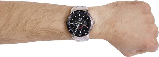 Наручные часы Q&Q CE02J402Y