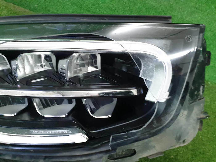 Фара правая Mercedes GLC X253 (19-22) LED
