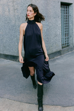 ПЛАТЬЕ МИДИ ХАЛТЕР С ВОЛАНОМ СНИЗУ — ZARA