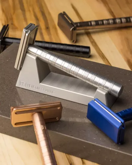 Подставка для бритвы Henson Shaving, серебристая