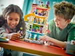 Конструктор LEGO Friends 41748 Общественный центр Хартлейк-Сити