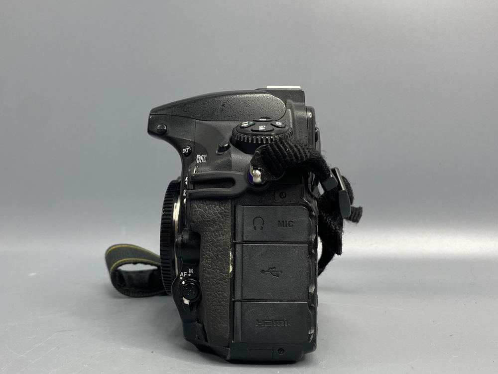 Nikon D810 нерабочие затвор и экран