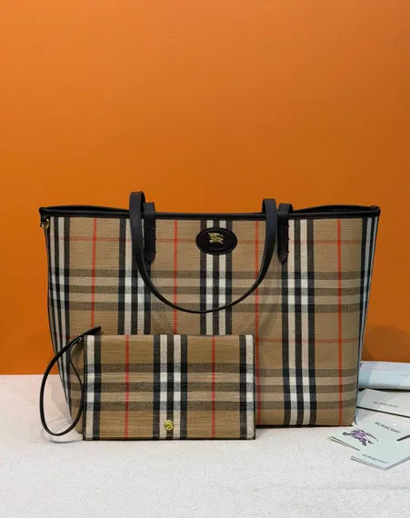 Сумка Burberry Bloomsbury Tote reversible