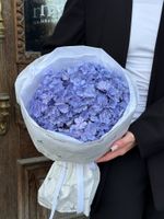 Букет моно из гортензии в фиолетовом оттенке