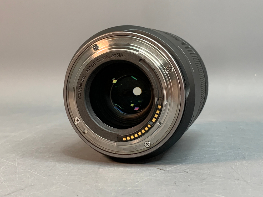 Canon RF 85mm F2 Macro IS STM