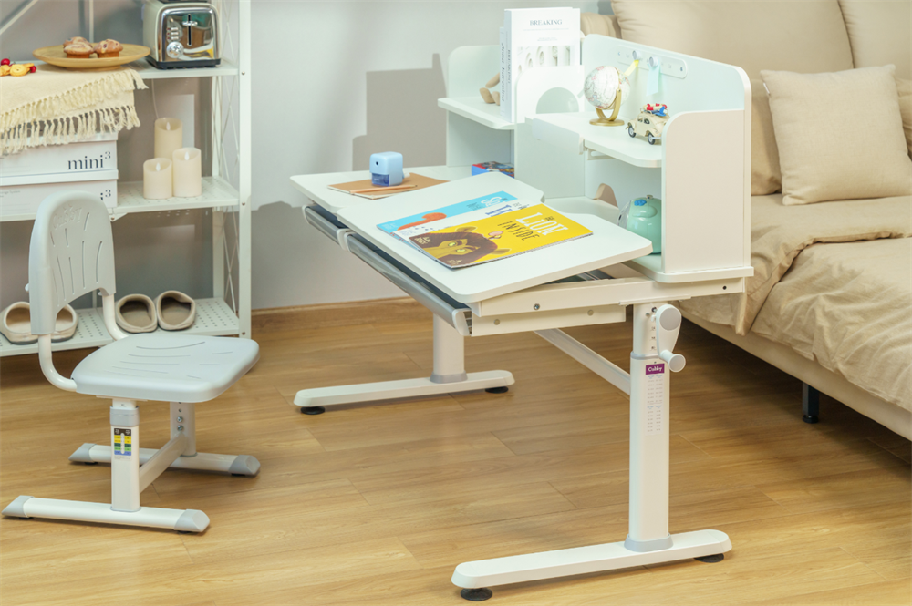 Растущая парта Cubby Iris II (1200×600 мм)