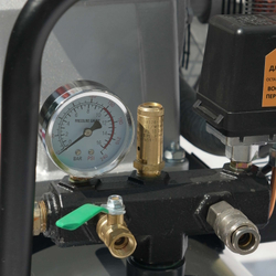 Компрессор ROSSVIK RPC-670, 670 л/мин, 10 бар, ресивер 270 л, 380 В/4 кВт, серый