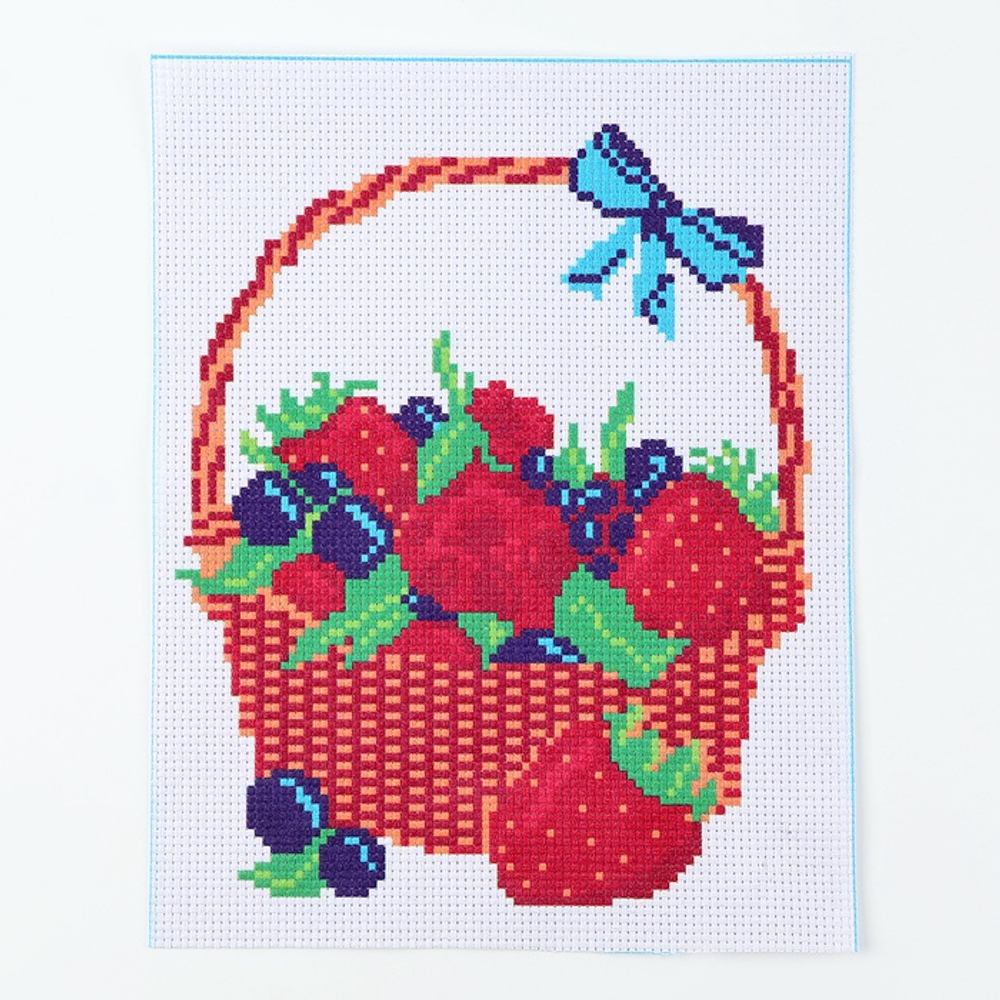 Вышивка крестиком "Корзинка с ягодой", 25*20 см, Школа талантов