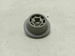 SMV50E30RU/97 ктп24 Ролик нижней корзины для посудомоечной машины Bosch SMV50E30RU/97 б/у