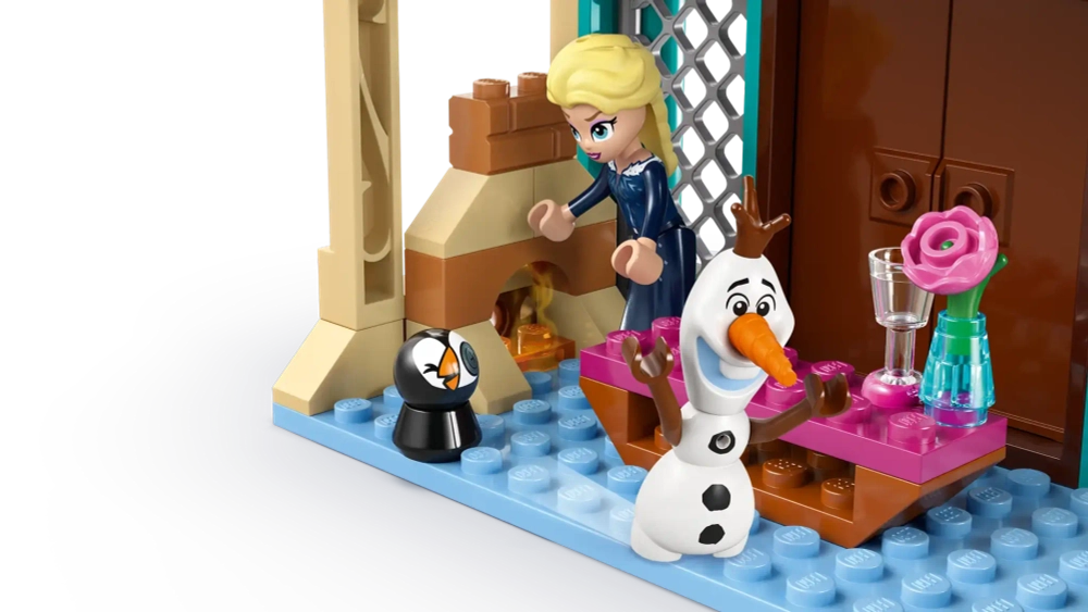 Конструктор LEGO Disney 43265 Замороженный замок Эренделл