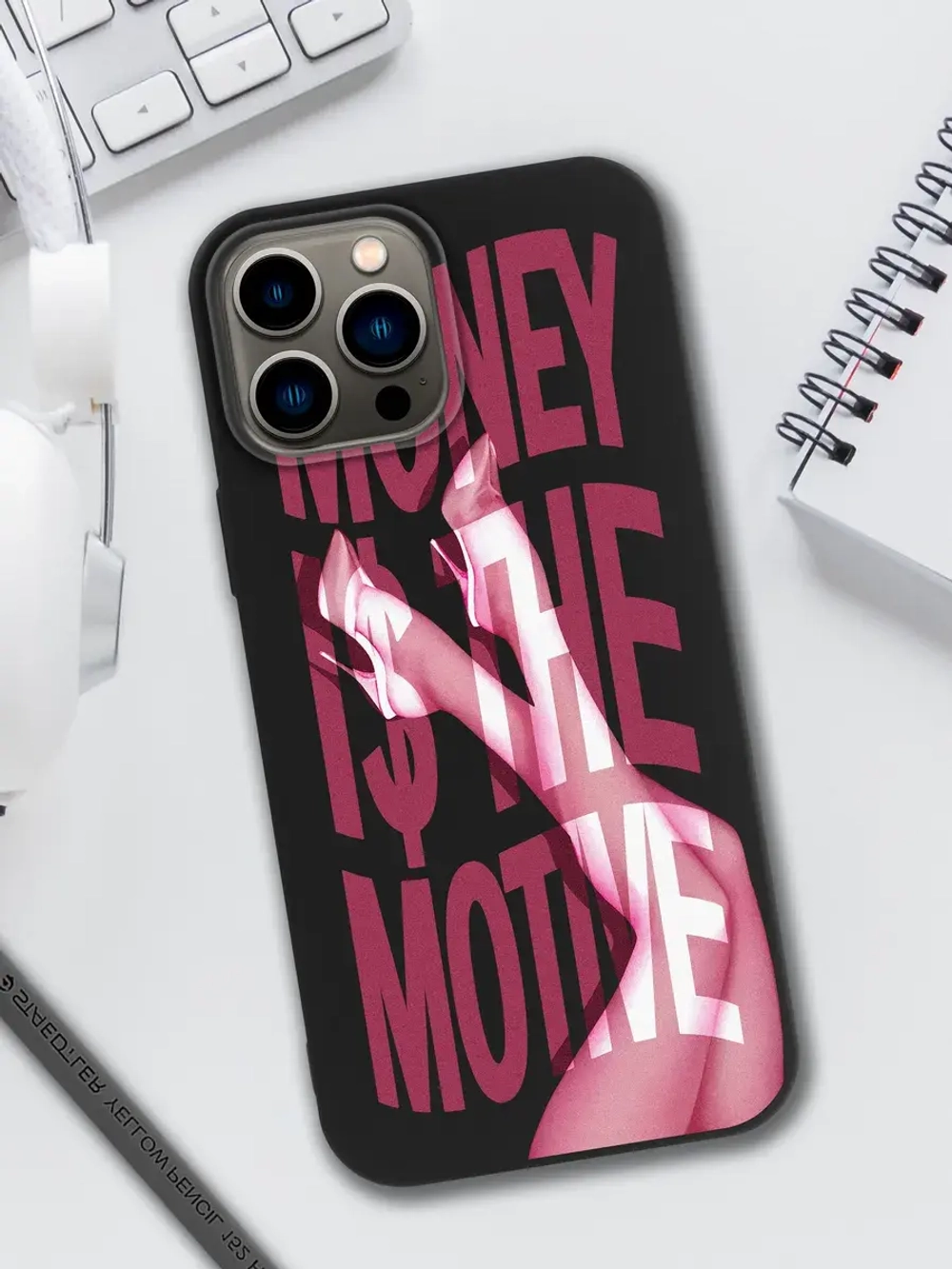 Чехол на iPhone 16 Pro Max