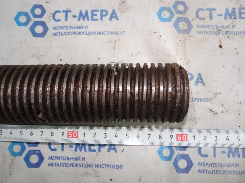 Винт подъема стола (ходовой винт) для фрезерного станка 660мм Tr 50х6