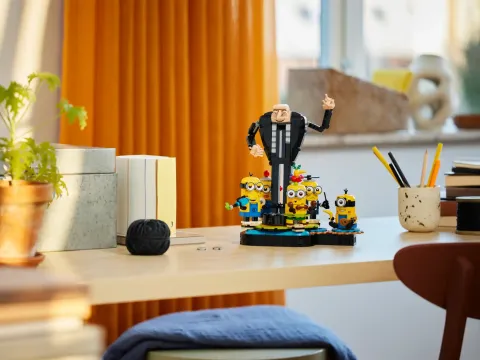Конструктор LEGO Гадкий я 4 75582 Грю и миньоны
