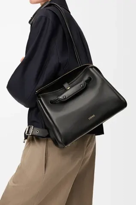Loewe Сумка Madrid среднего размера из мягкой телячьей кожи, черный
