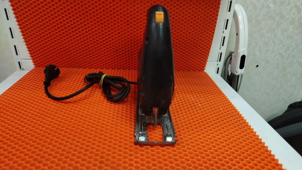 Электролобзик defort djs-600n-q