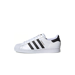 alt="adidas Superstar White Black EG4958 мужские кроссовки белые с черными полосками и резиновым носком вид сбоку на белом фоне"