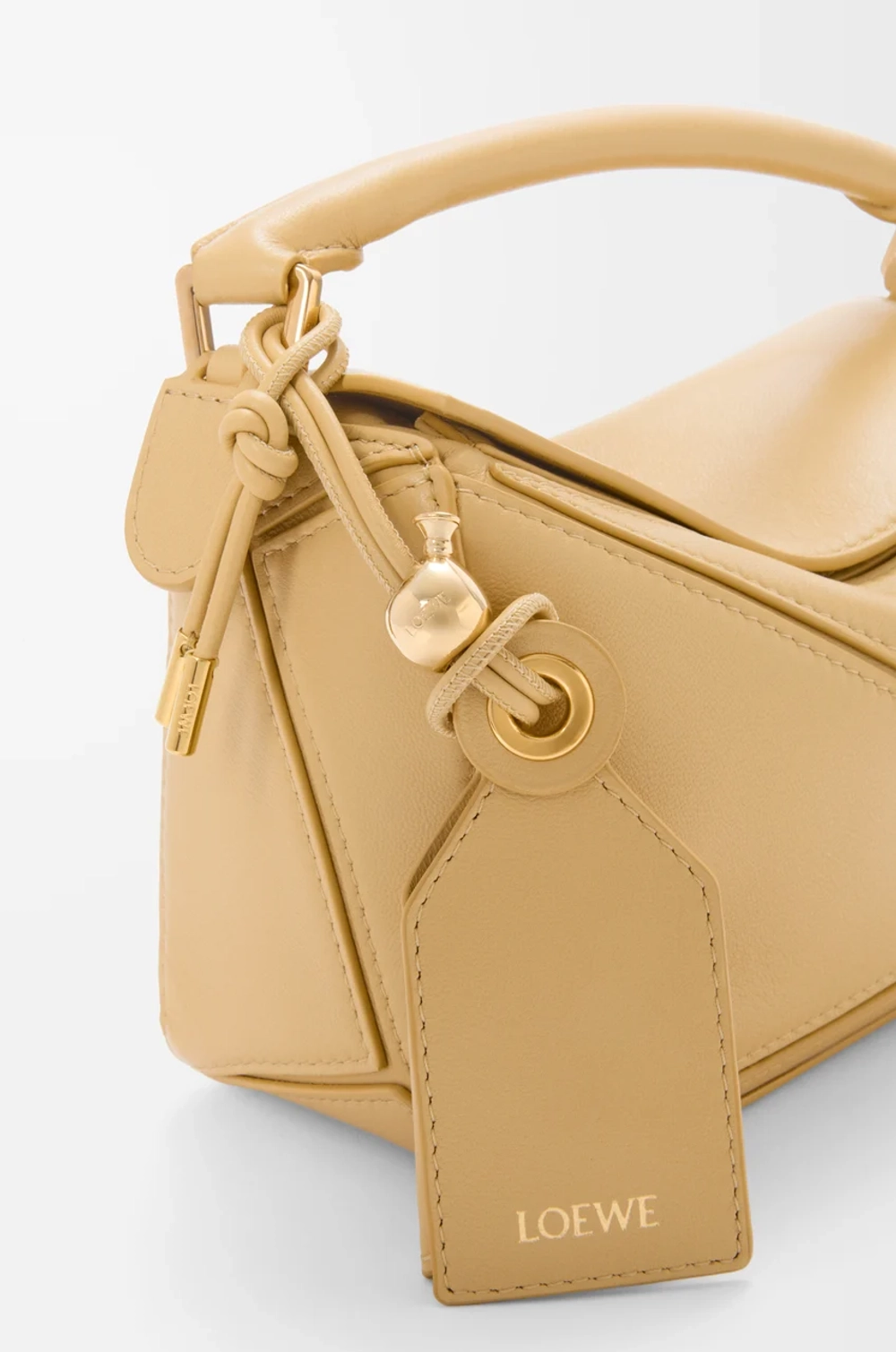 Loewe Сумка-мини Puzzle Featherlight из овечьей кожи наппа, цвет сливочного масла