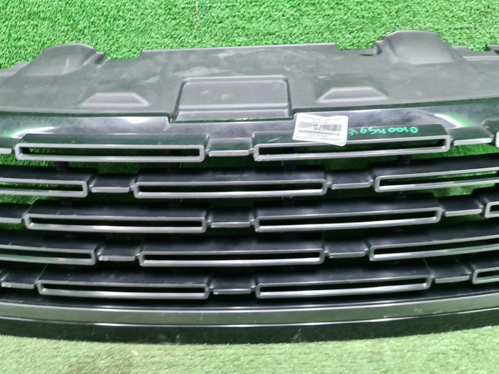 Решетка радиатора Range Rover Vogue 5 L460 (21-нв)