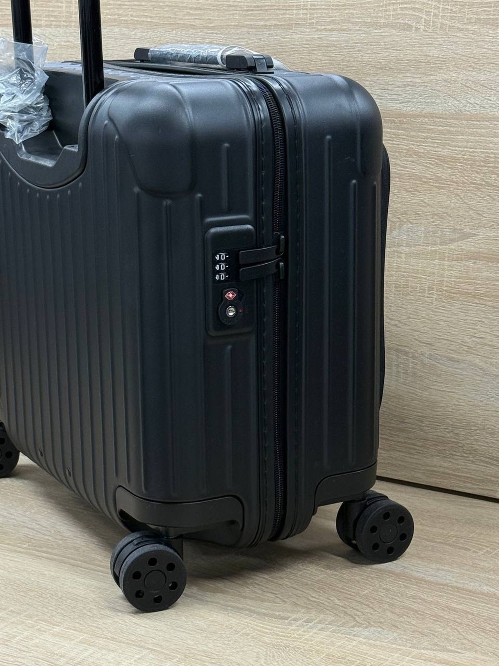 Дорожный чемодан Rimowa