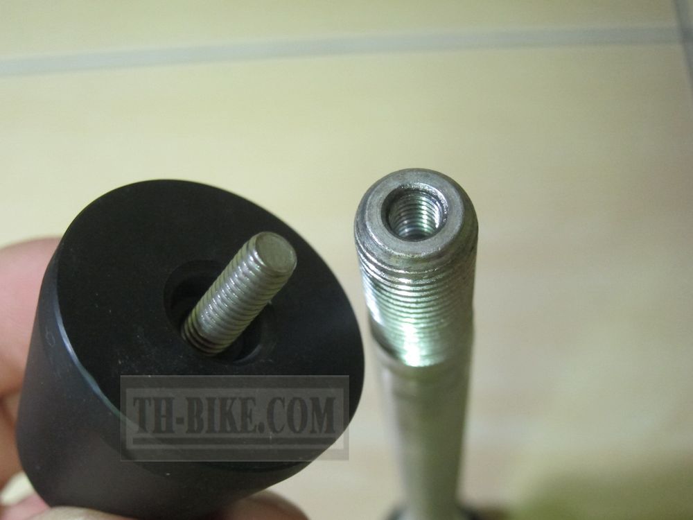 Slider set, front wheel axle. CRF250L-M 2012-2016
