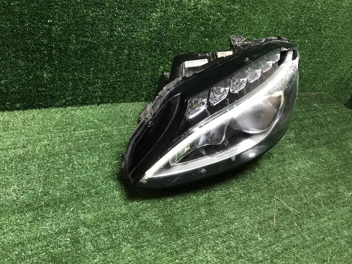Фара левая Mercedes C W205 (2014-2018) LED