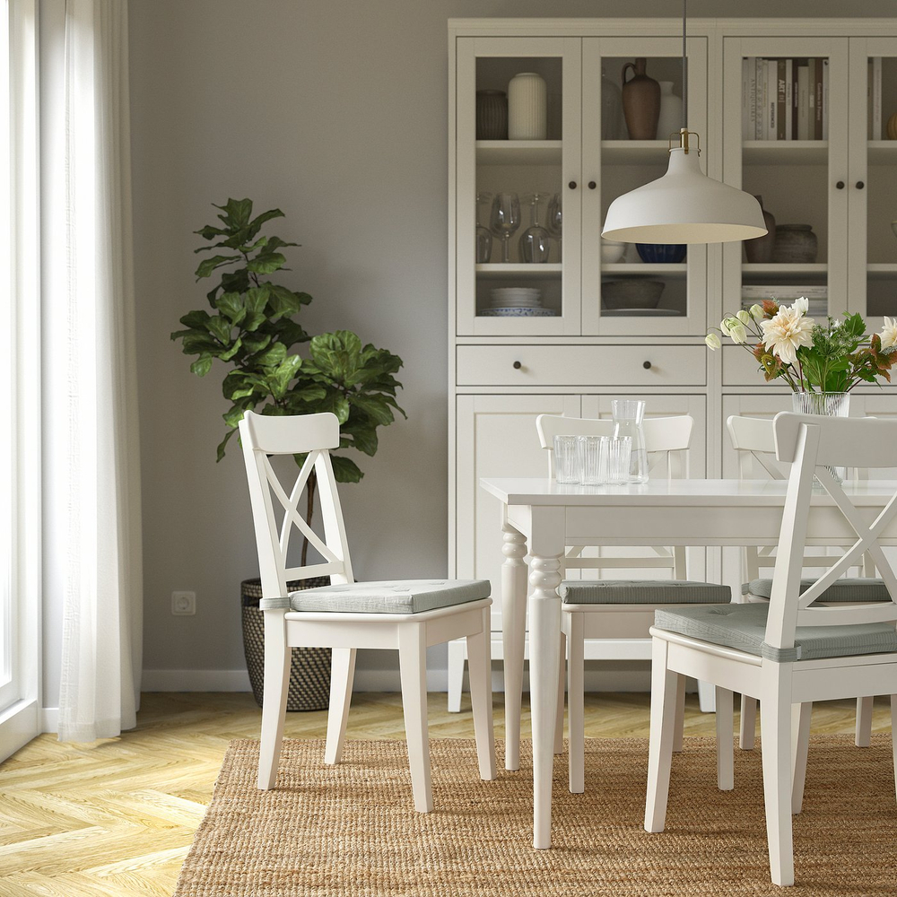 IKEA JUSTINA  (ИКЕА ЙУСТИНА)  -  Подушка на стул - светло-зелёный 42/35х40х4 см