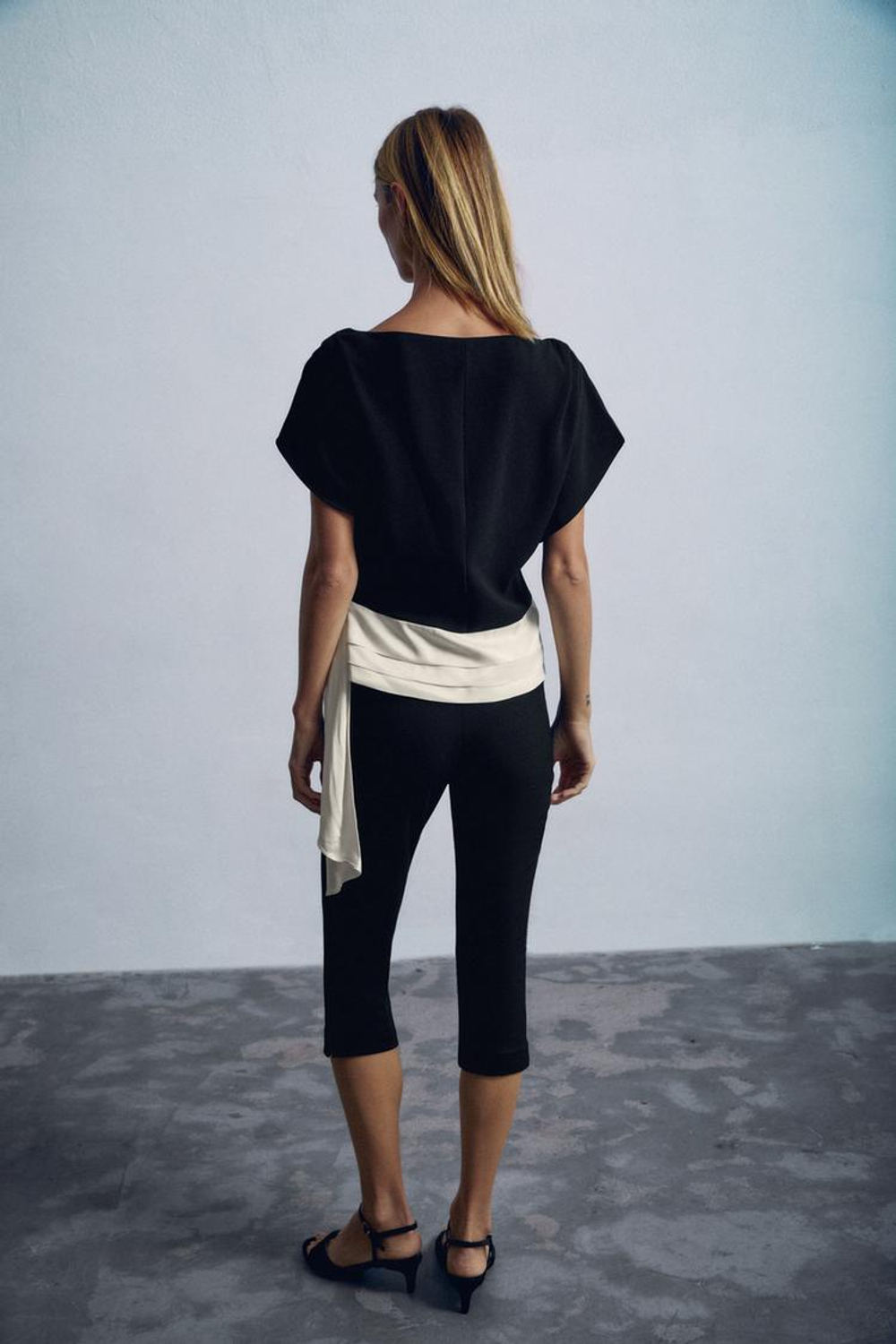 ZARA КОМБИНИРОВАННЫЙ ТОП СО СКЛАДКАМИ, ЧЕРНЫЙ