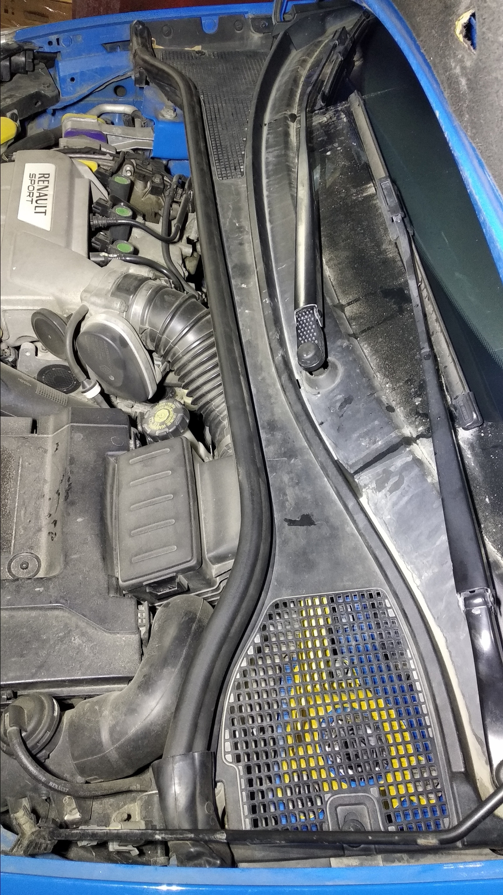 Распорка передних стоек (цельная) Renault Clio 3 Рестайлинг (ПОД ЗАКАЗ)