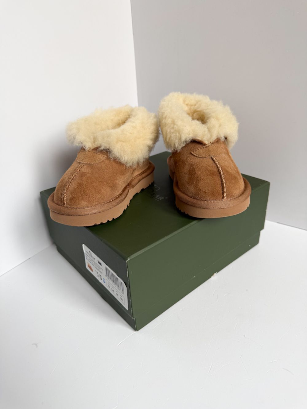 Новые замшевые угги Ozuggwear, 23