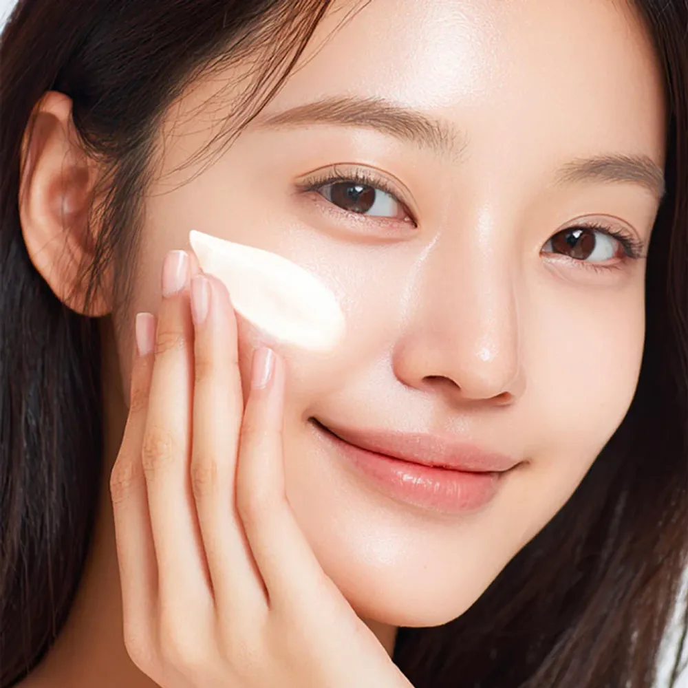 Усиленный барьерный крем с чёрной соей и пантенолом Round Lab Soybean QLA Barrier Cream 80 мл