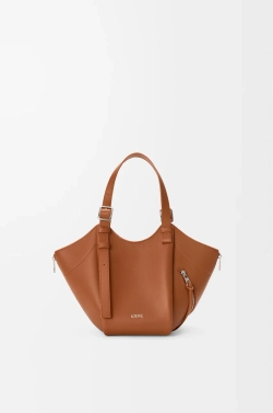 Loewe Сумка Hammock Flip из классической телячьей кожи, светло-коричневый