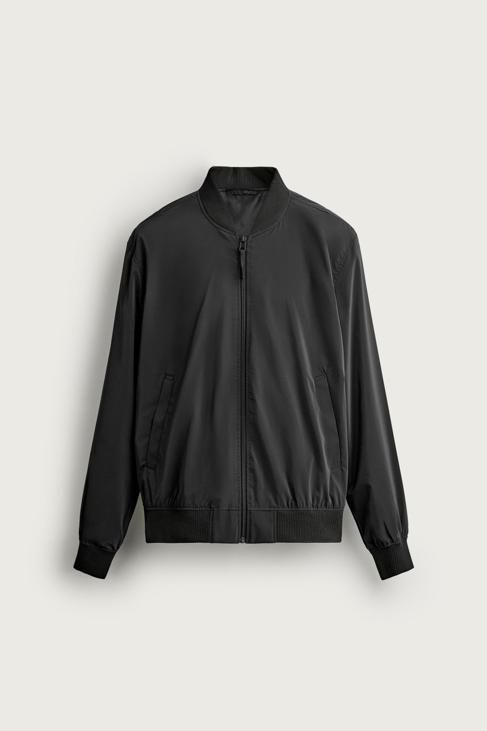 БОМБЕР ИЗ ВЫСОКОТЕХНОЛОГИЧНОЙ ТКАНИ — ZARA