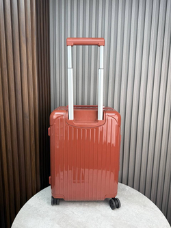 Дорожный чемодан Rimowa Essential Sleeve Cabin с карманом для ноутбука