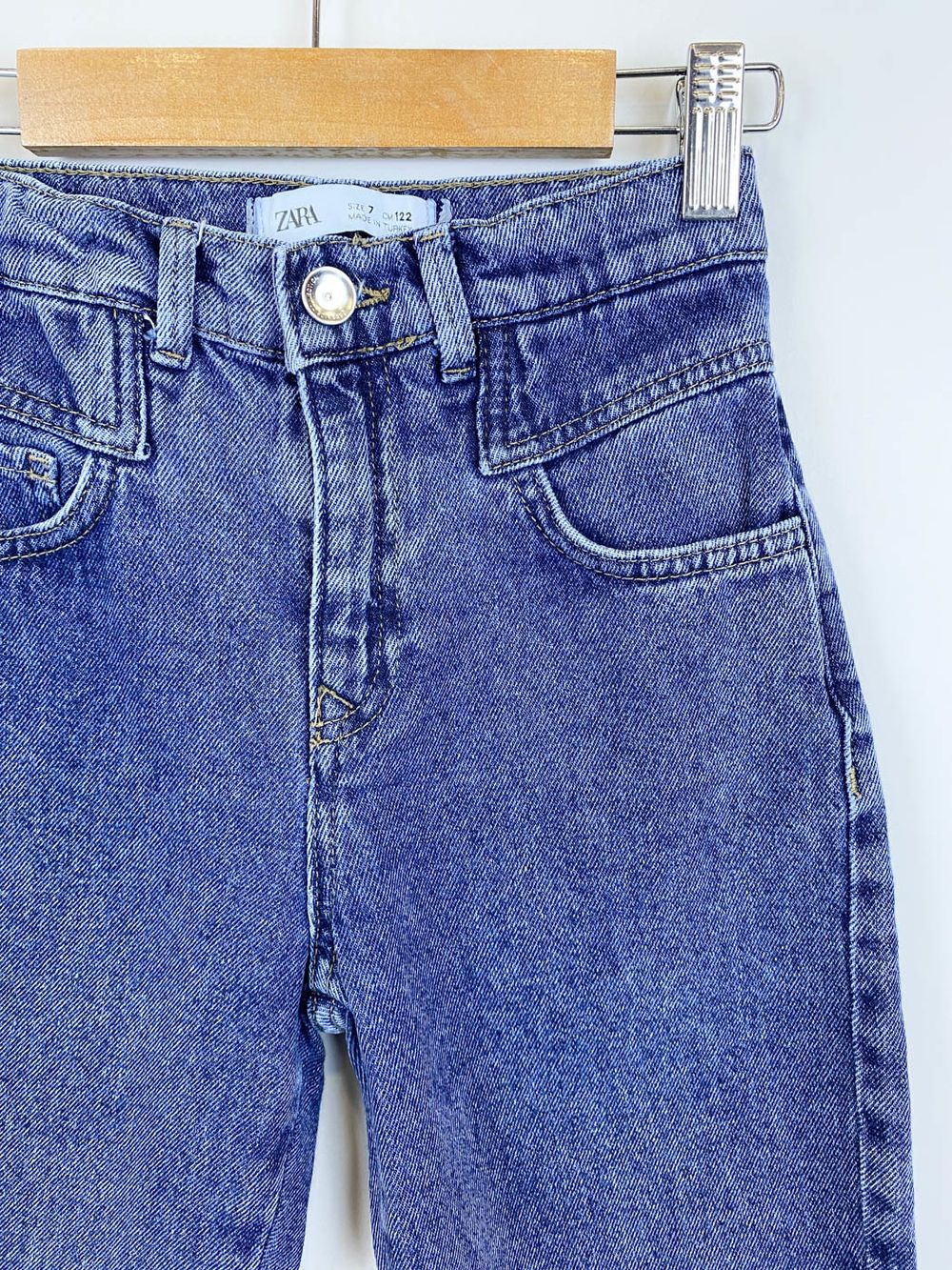 Джинсы Zara