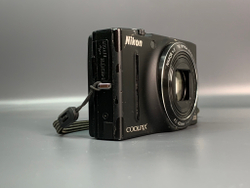 Nikon Coolpix S8200