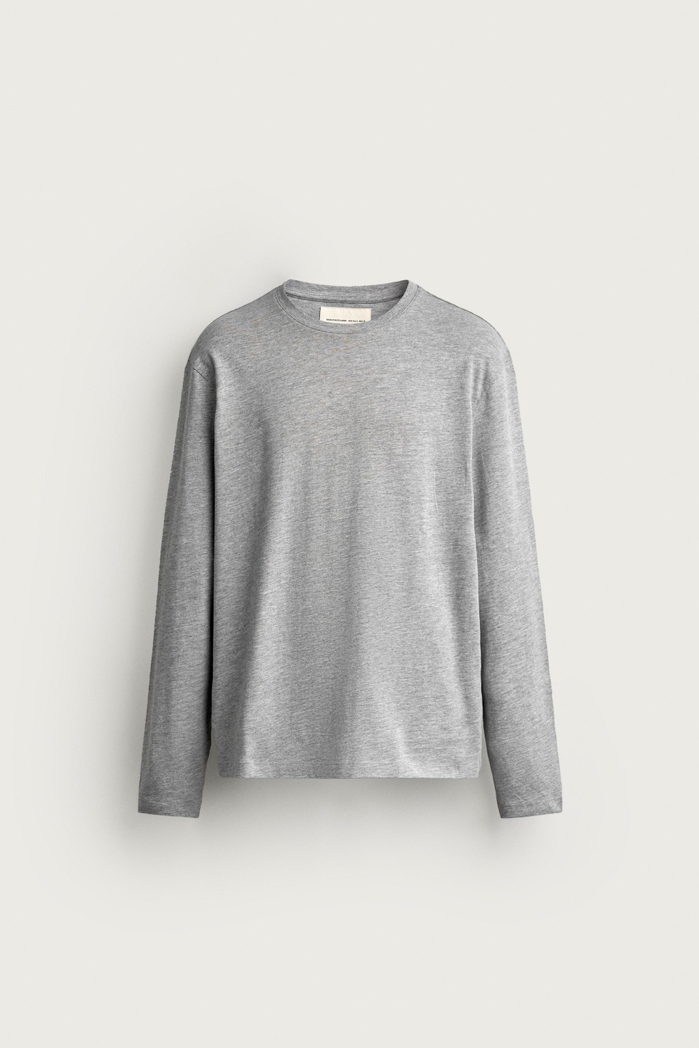 ФУТБОЛКА С ДЛИННЫМИ РУКАВАМИ КЛАССИЧЕСКОГО КРОЯ — ZARA