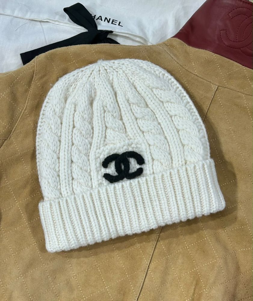 Шапка CHANEL