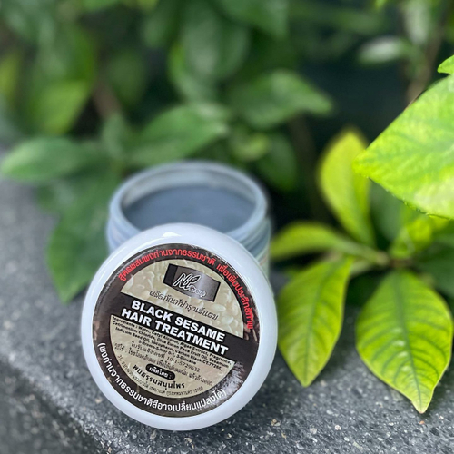 Маска для темных волос с кунжутным маслом и водорослью спирулина Black Sesame Hair Treatment NTgroup