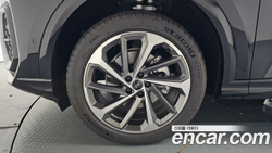 Audi Q5 40 TFSI 콰트로 S Line Sportback — 2025