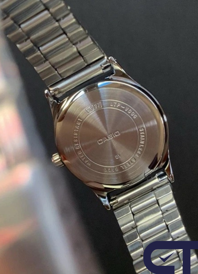Casio LTP-V006D-4B — женские часы с датой и днём недели