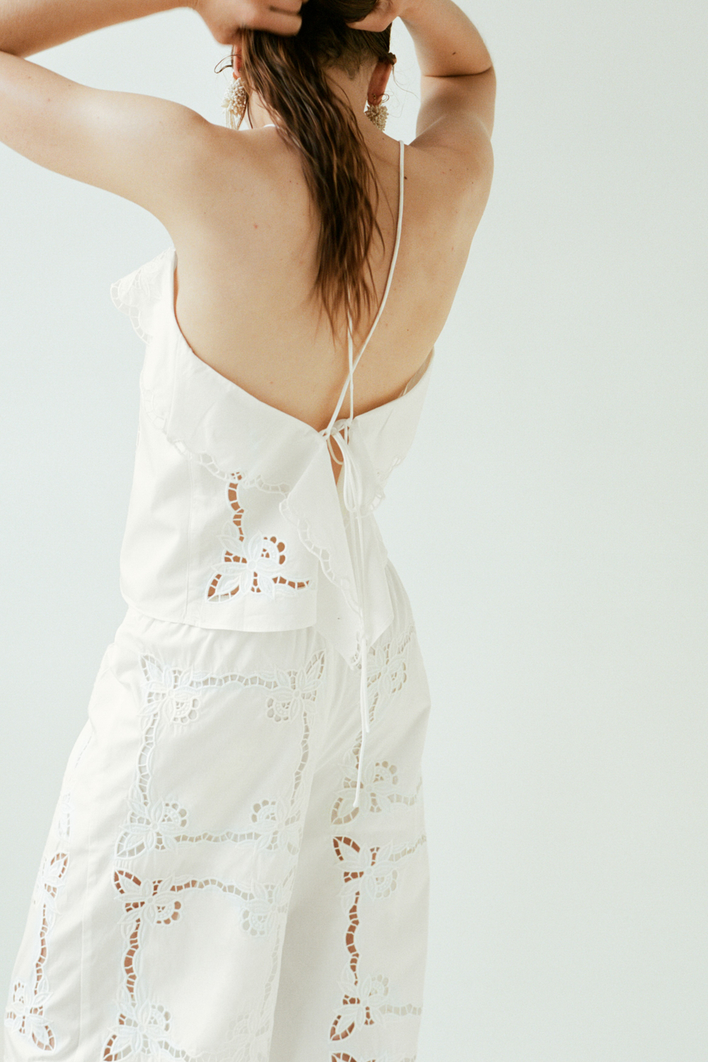 Брюки-баллоны с вышивкой — длинная модель - H&M