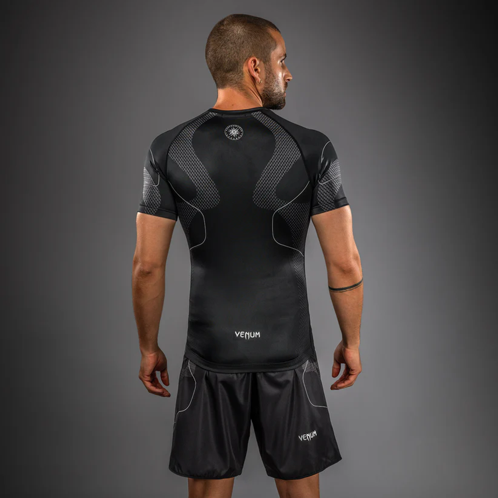 Рашгард Venum Nexus SS Black/Silver