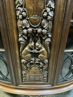 Старинная витрина