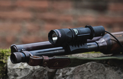 Фонарь Armytek Dobermann Hunting Kit [F02004C] Набор для охоты