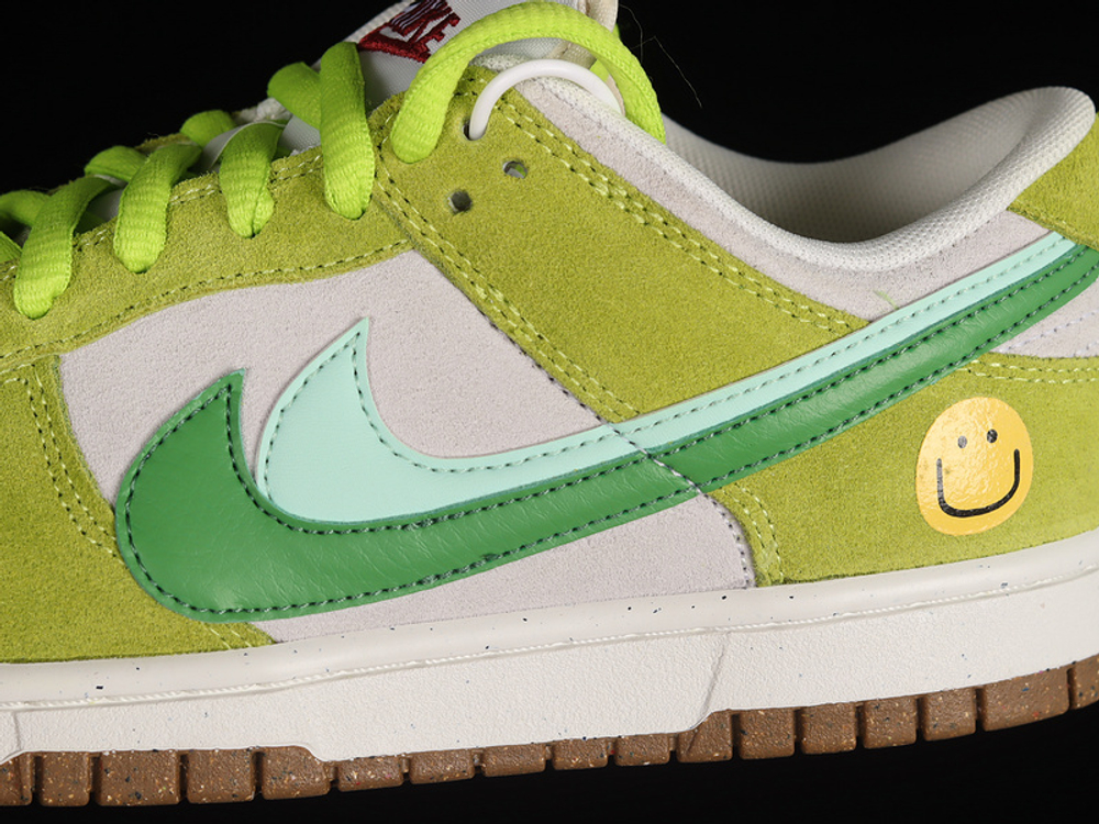Nike Dunk Low SE 85 Neptune Green