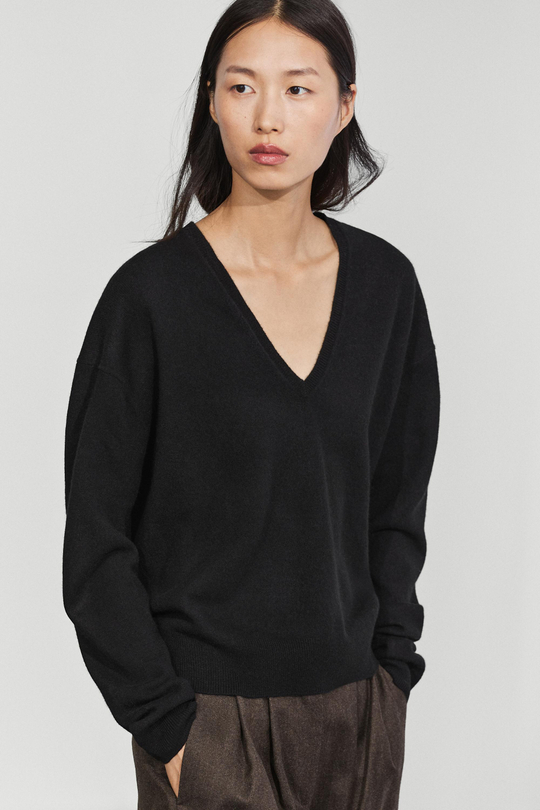 Massimo Dutti Свитер из смесовой шерсти с V-вырезом, черный
