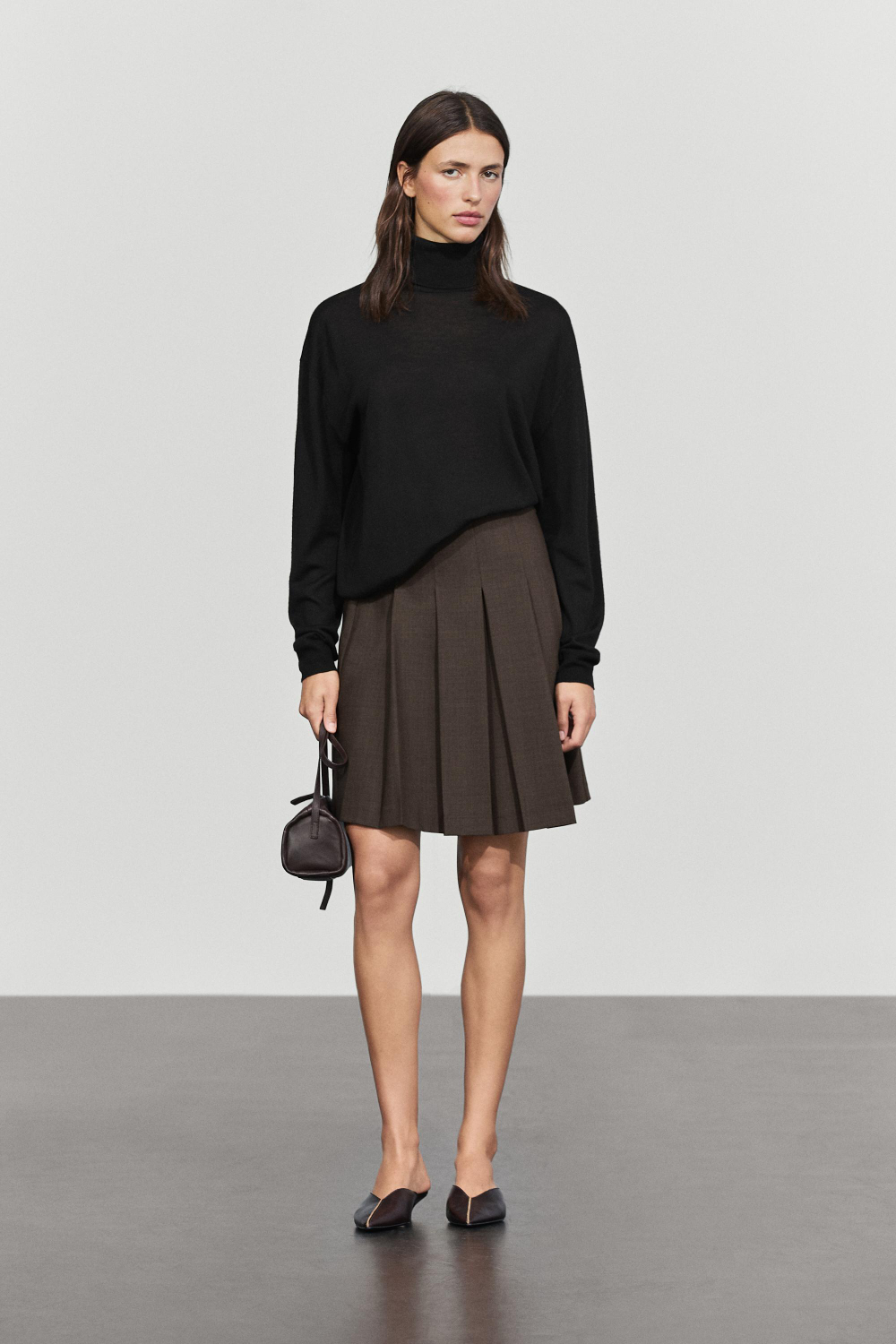 Massimo Dutti Мини-юбка из плиссированной ткани из шерстяной смеси, шоколадный
