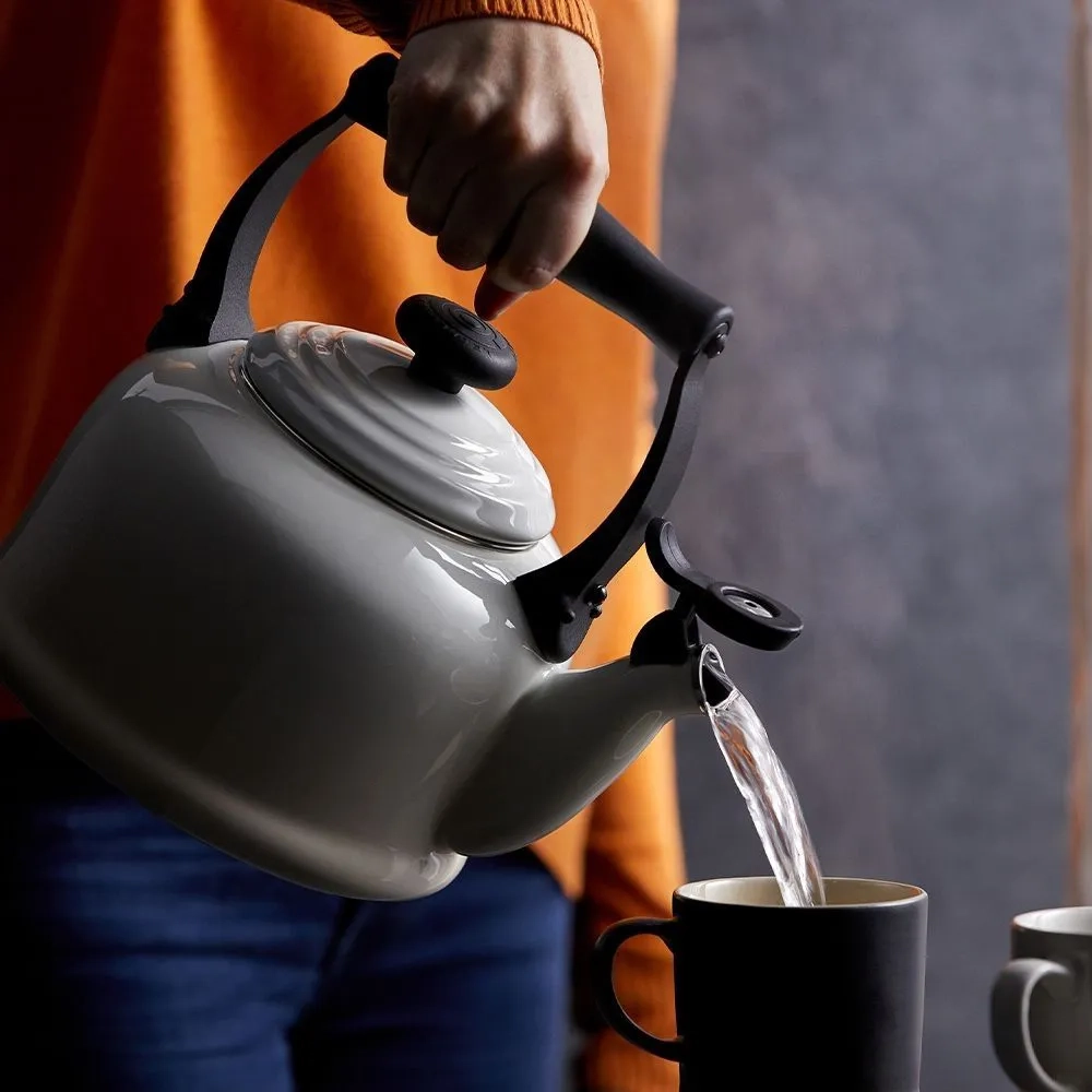 Le Creuset Традиционный чайник для безе объемом 2,1 л. 40102027160000