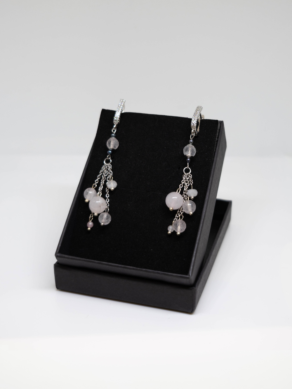 Серьги из розового кварца и циркония